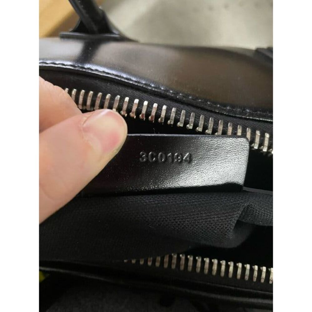 Givenchy Medium Antigona Bag in Black Leather